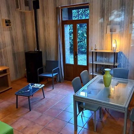 Suite Dans Le Jardin Du Chateau Agonges Eksteriør bilde
